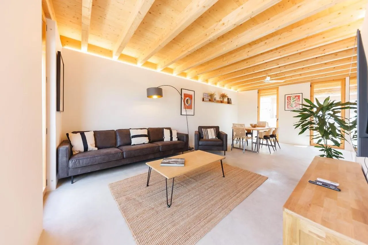 Bravissimo Canigo, Spacious And With Large Terrace Girona Spain