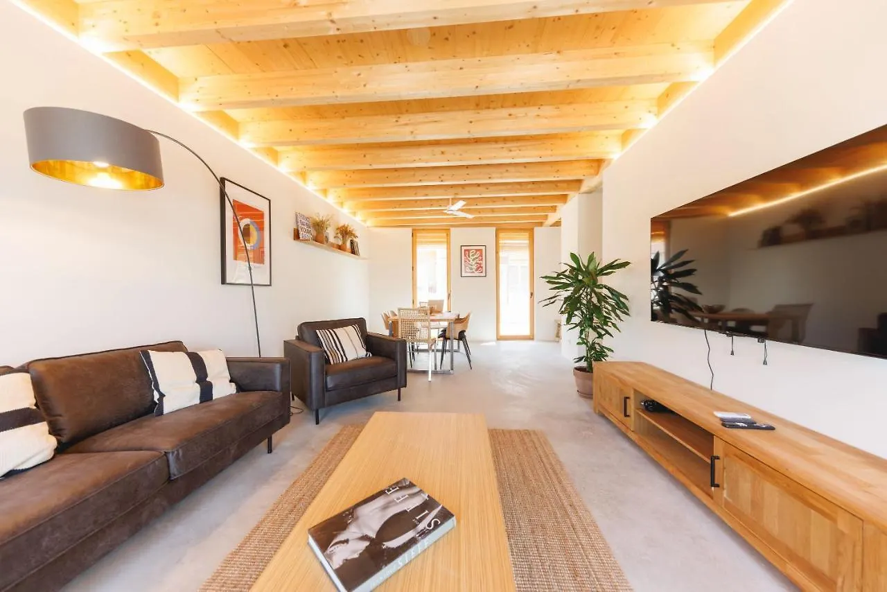 Apartment Bravissimo Canigo, Spacious And With Large Terrace Girona