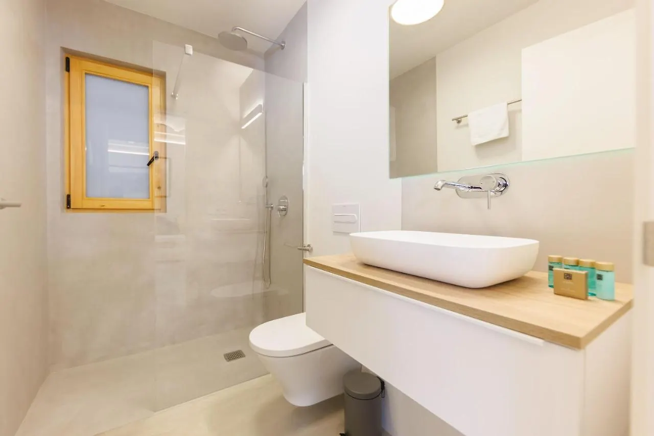 Bravissimo Canigo, Spacious And With Large Terrace Girona Apartment